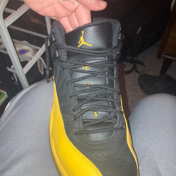 Shoes - Picture 2 of 2